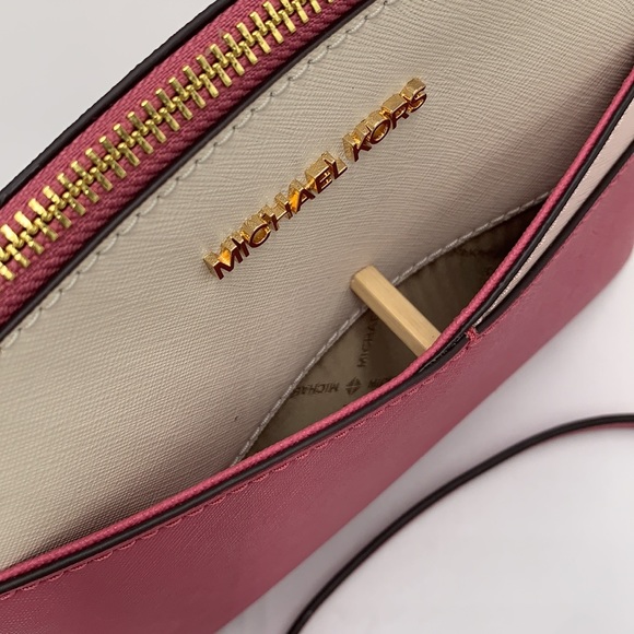 MICHAEL KORS
Jet Set Travel Medium Logo Dome Crossbody Bag ROSEWOOD MULT… - Picture 9 of 16